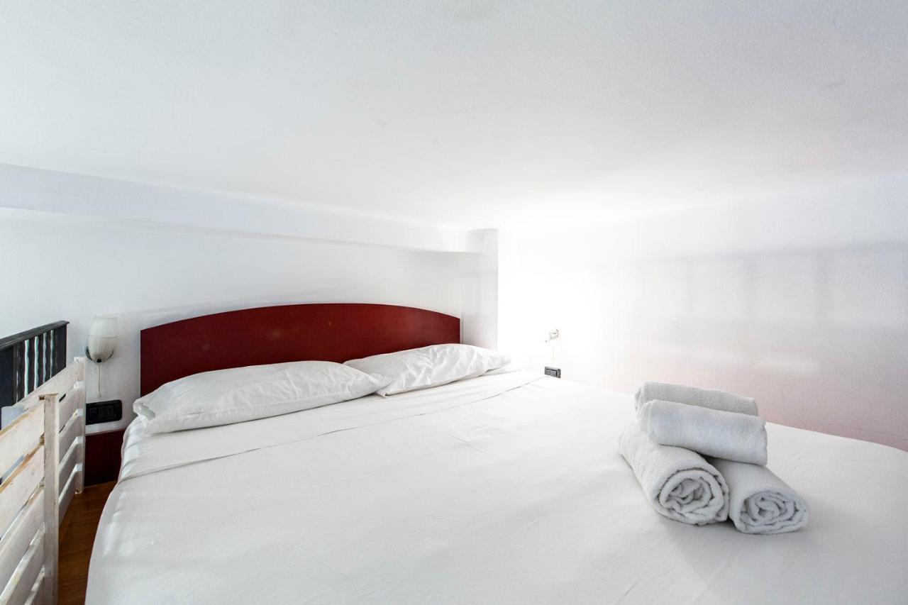 Extensive Terrace Navigli Toy Artistic Apartment Mailand Exterior foto